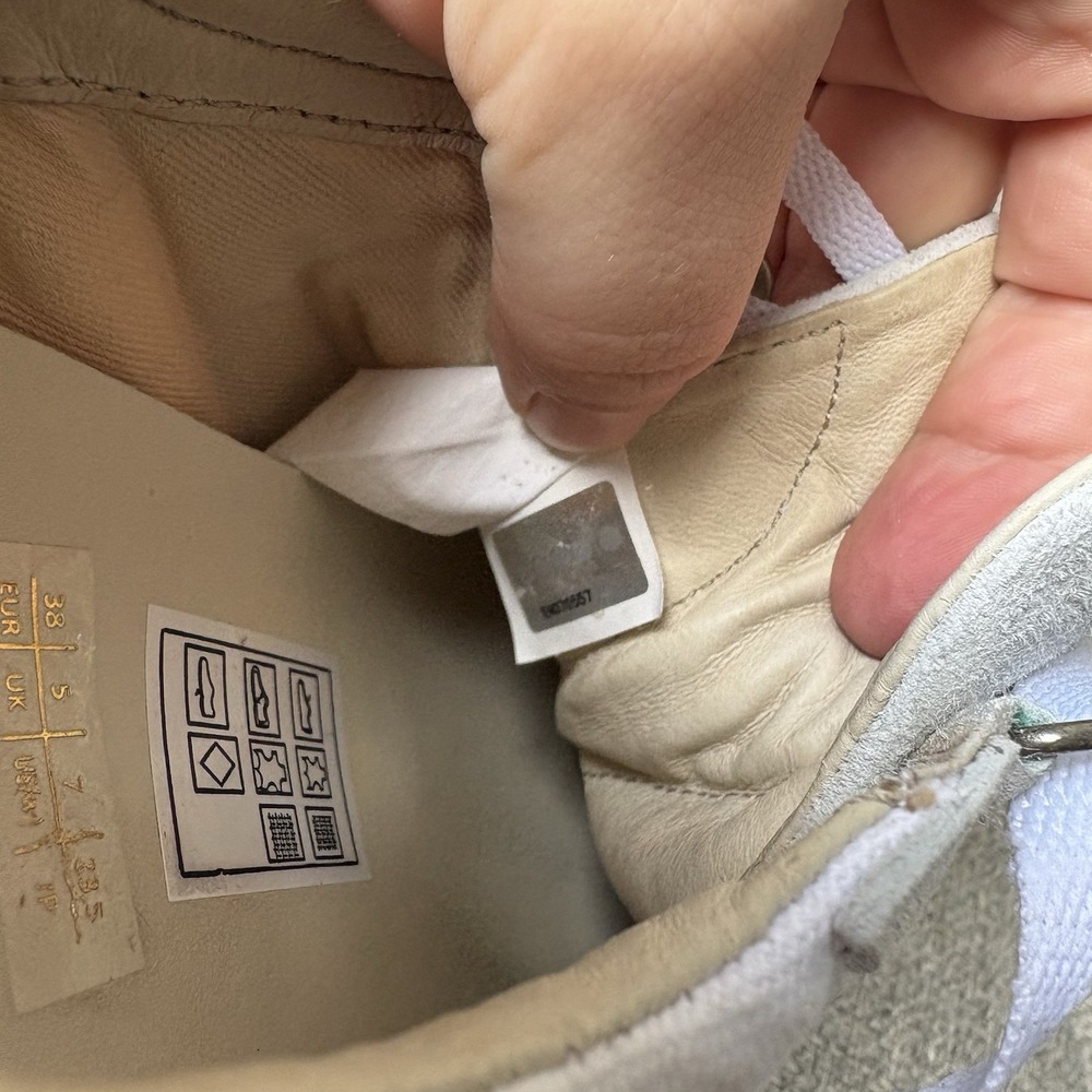 Diadora Heritage 975 Women's Fashion Sneakers Silver/White/Cream Sz7 Eur 38 - Picture 11 of 11